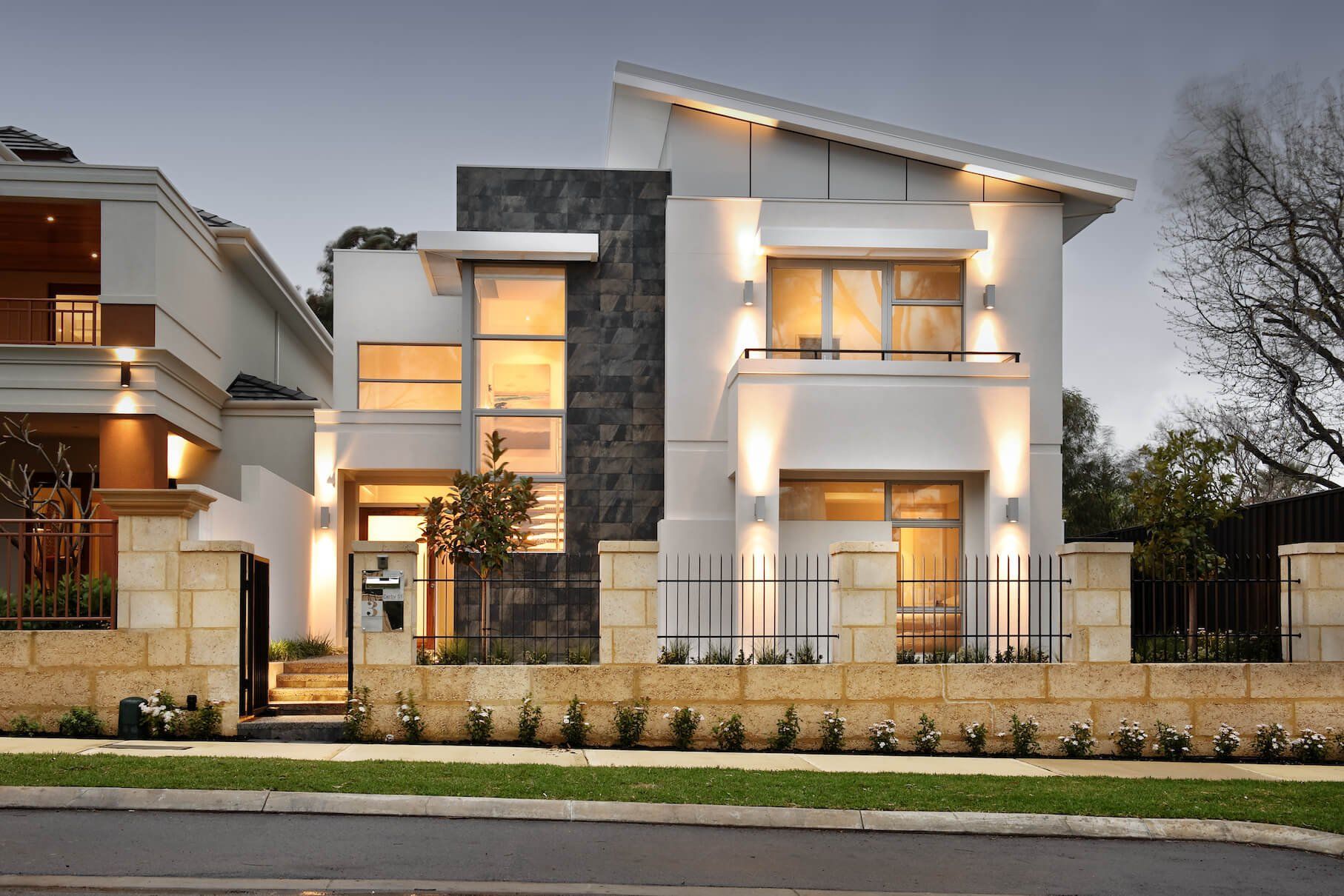 Reconstruction of the residential building exterior